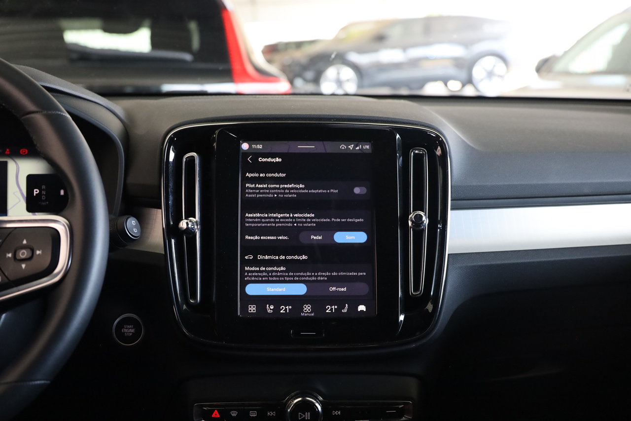 XC40 B3 Hybrid Gasolina Plus Dark