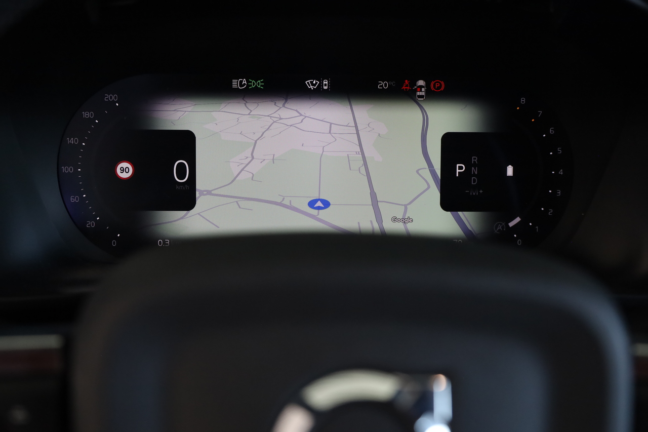 XC40 B3 Hybrid Gasolina Plus Dark