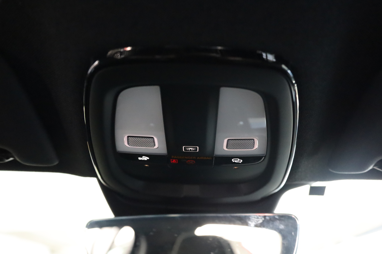 XC40 B3 Hybrid Gasolina Plus Dark