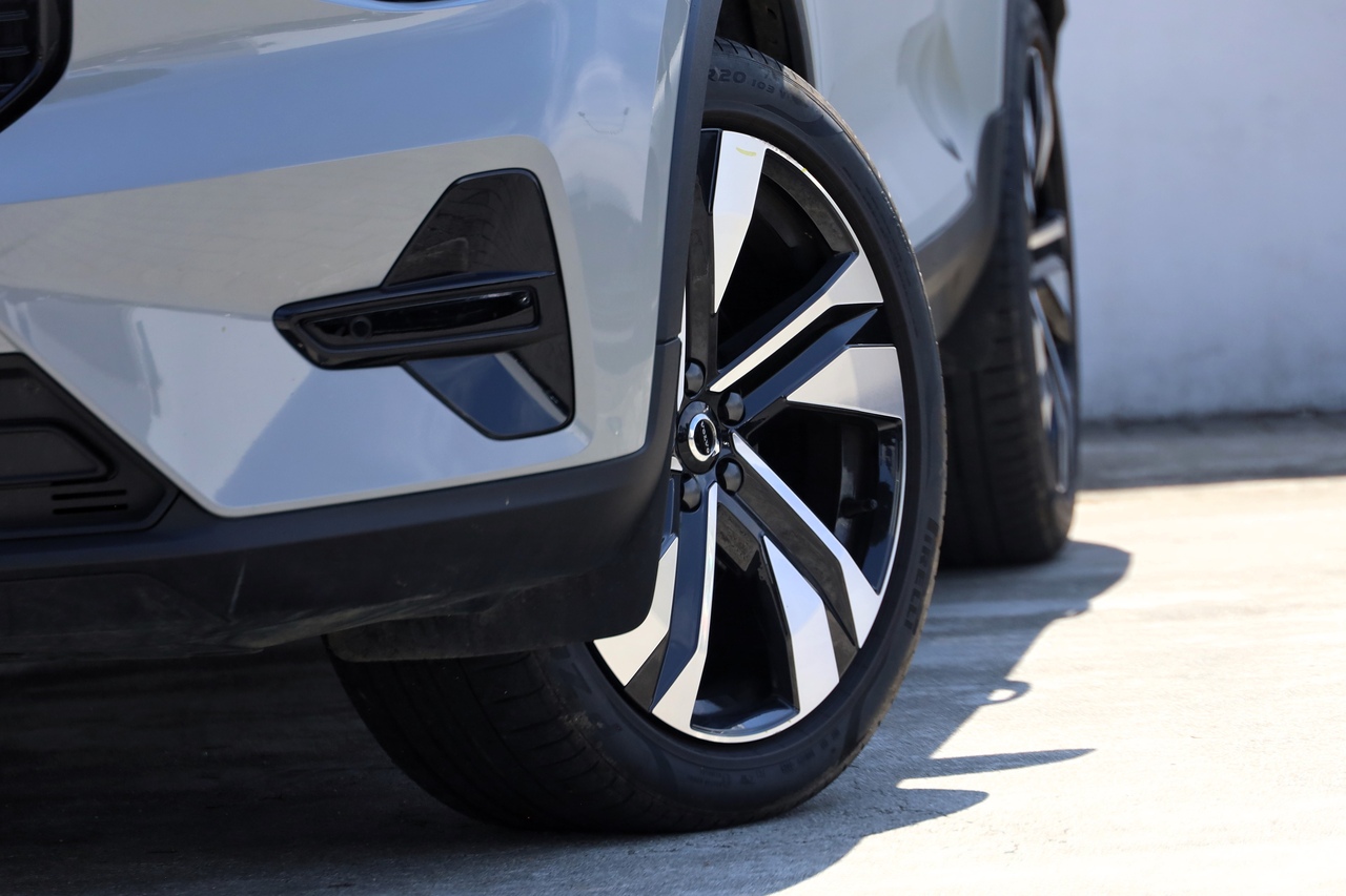 XC40 B3 Hybrid Gasolina Plus Dark