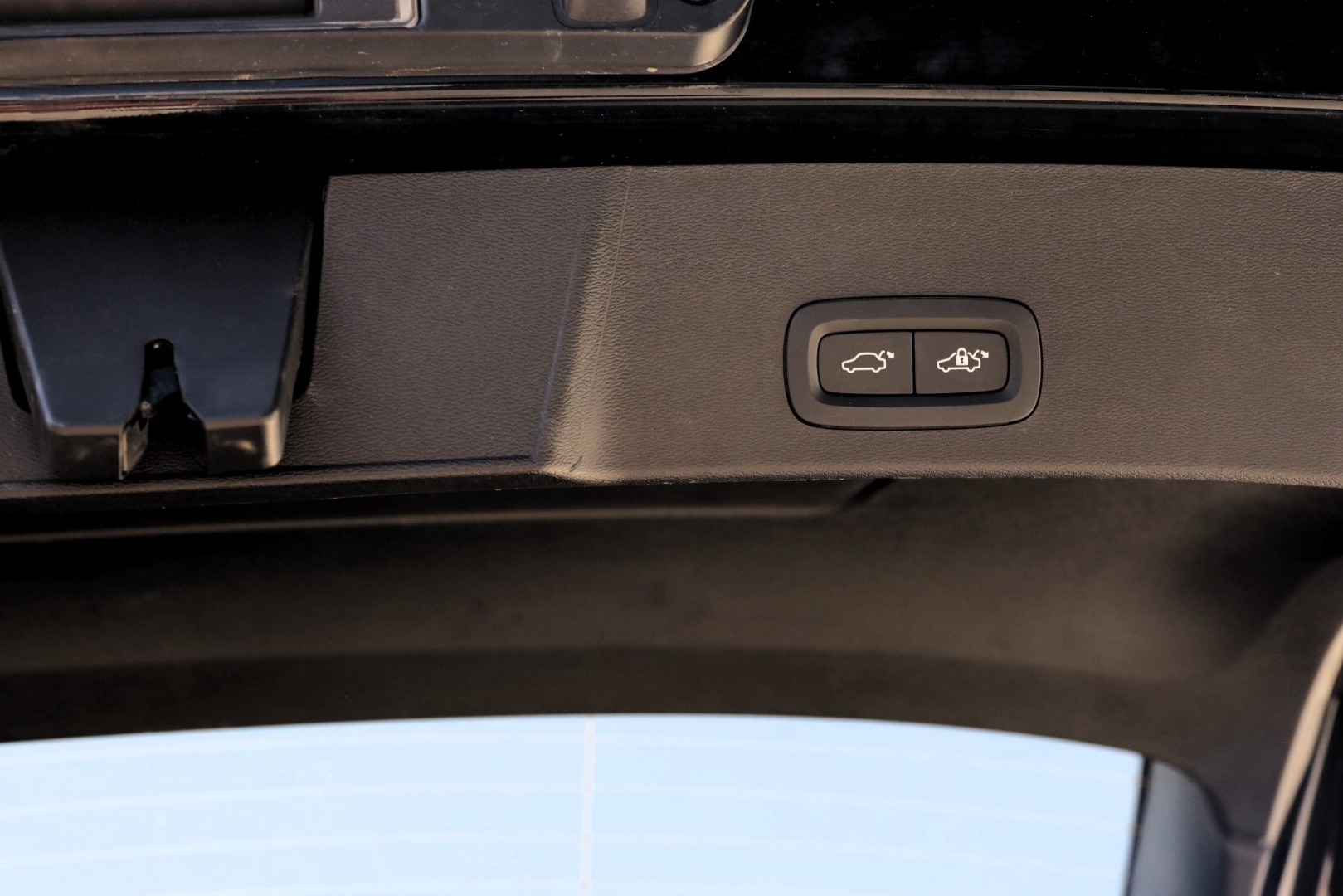 XC40 B3 Hybrid Gasolina Plus Dark