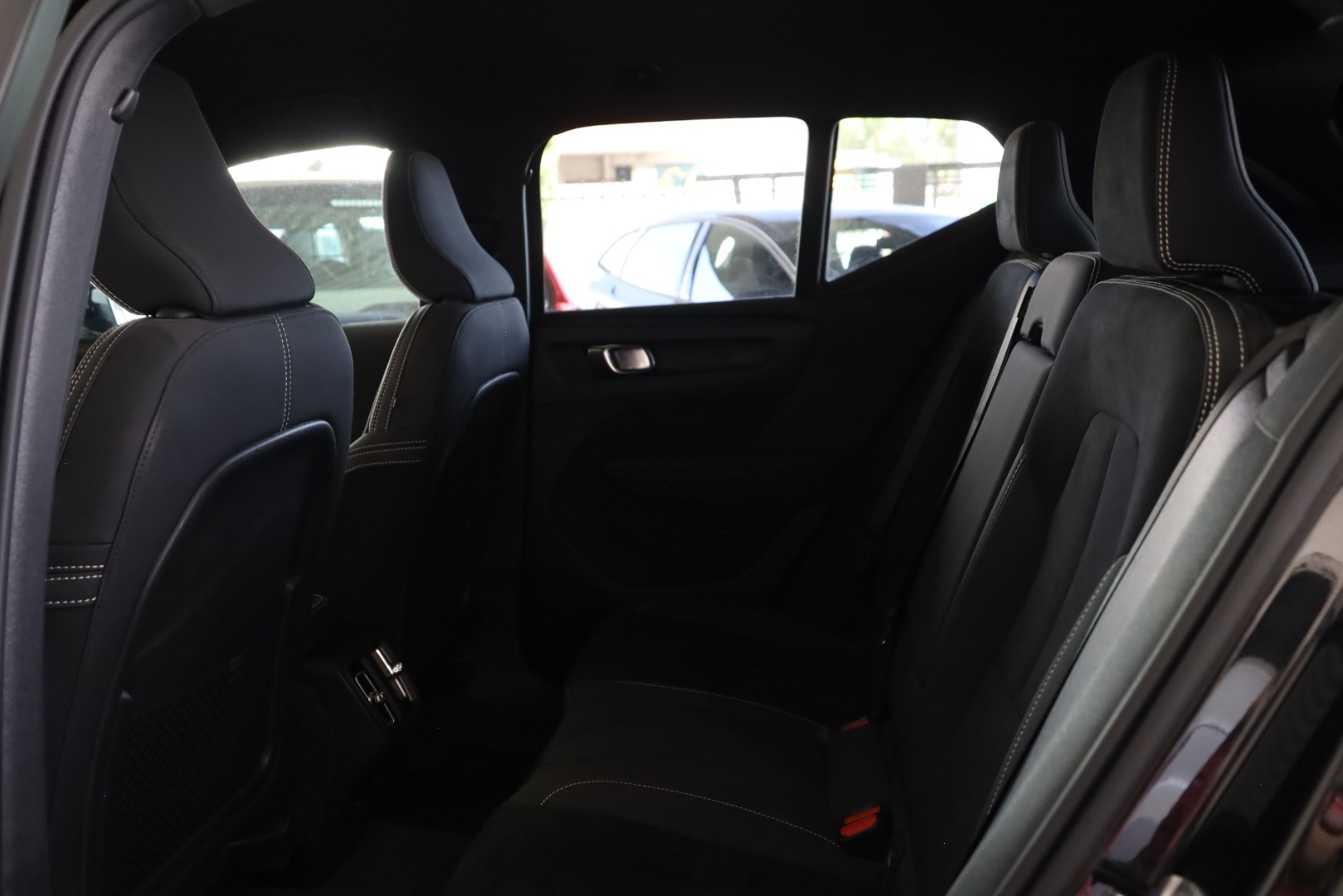 XC40 B3 Hybrid Gasolina Plus Dark