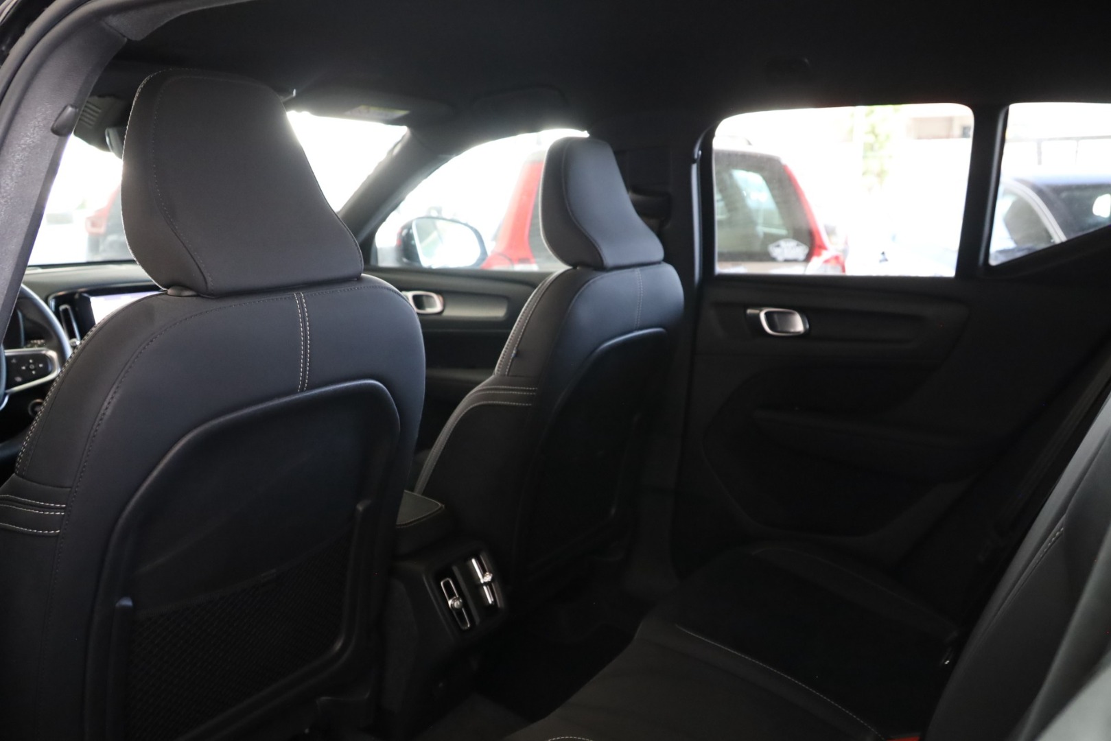 XC40 B3 Hybrid Gasolina Plus Dark