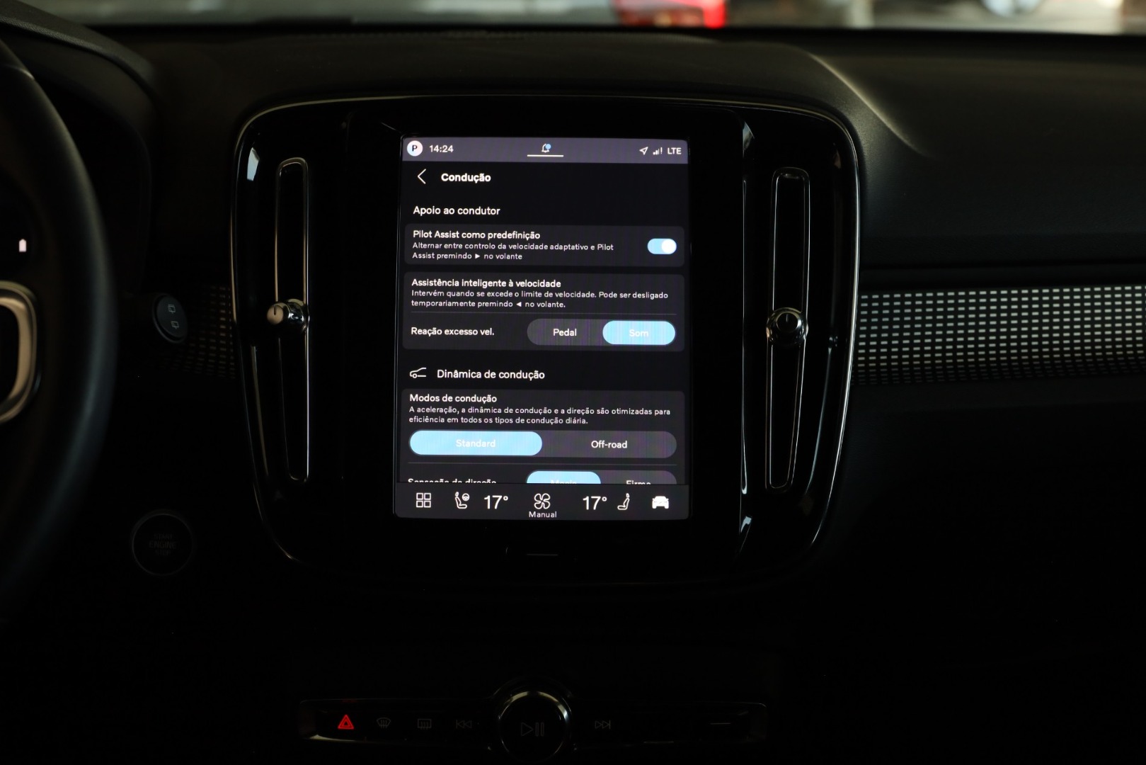 XC40 B3 Hybrid Gasolina Plus Dark