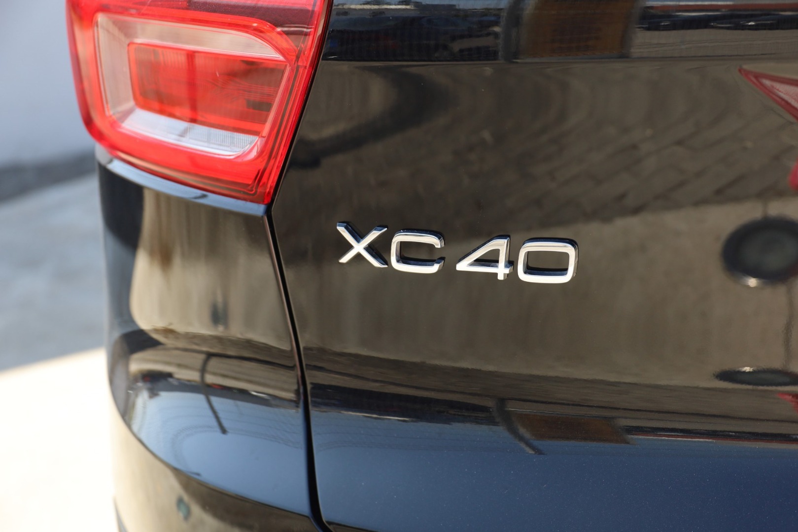 XC40 B3 Hybrid Gasolina Plus Dark
