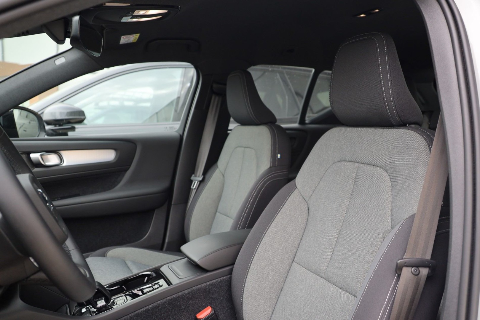 XC40 B3 Hybrid Gasolina Plus Dark