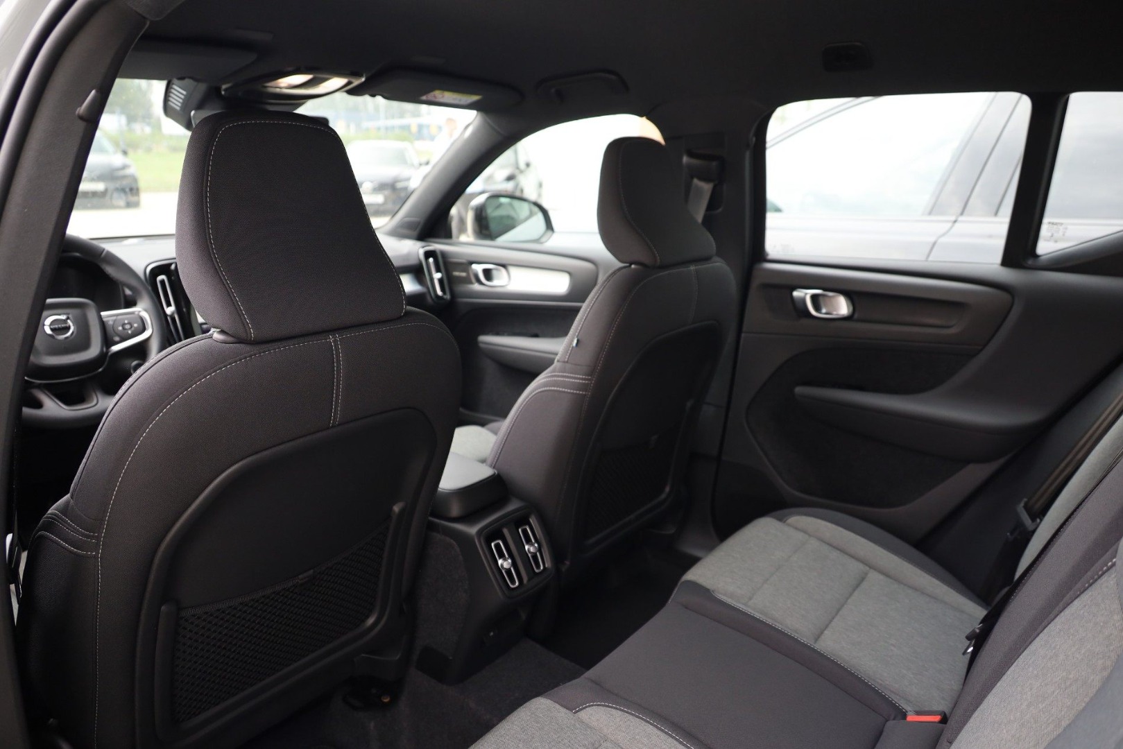 XC40 B3 Hybrid Gasolina Plus Dark