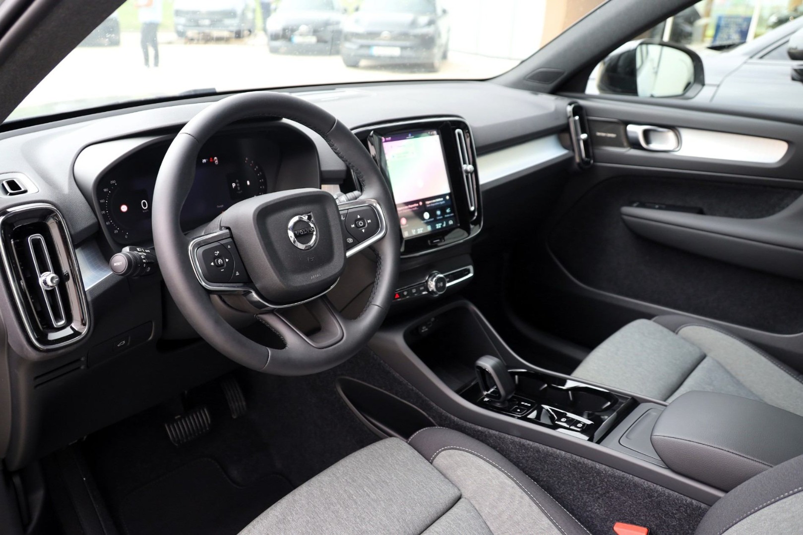 XC40 B3 Hybrid Gasolina Plus Dark
