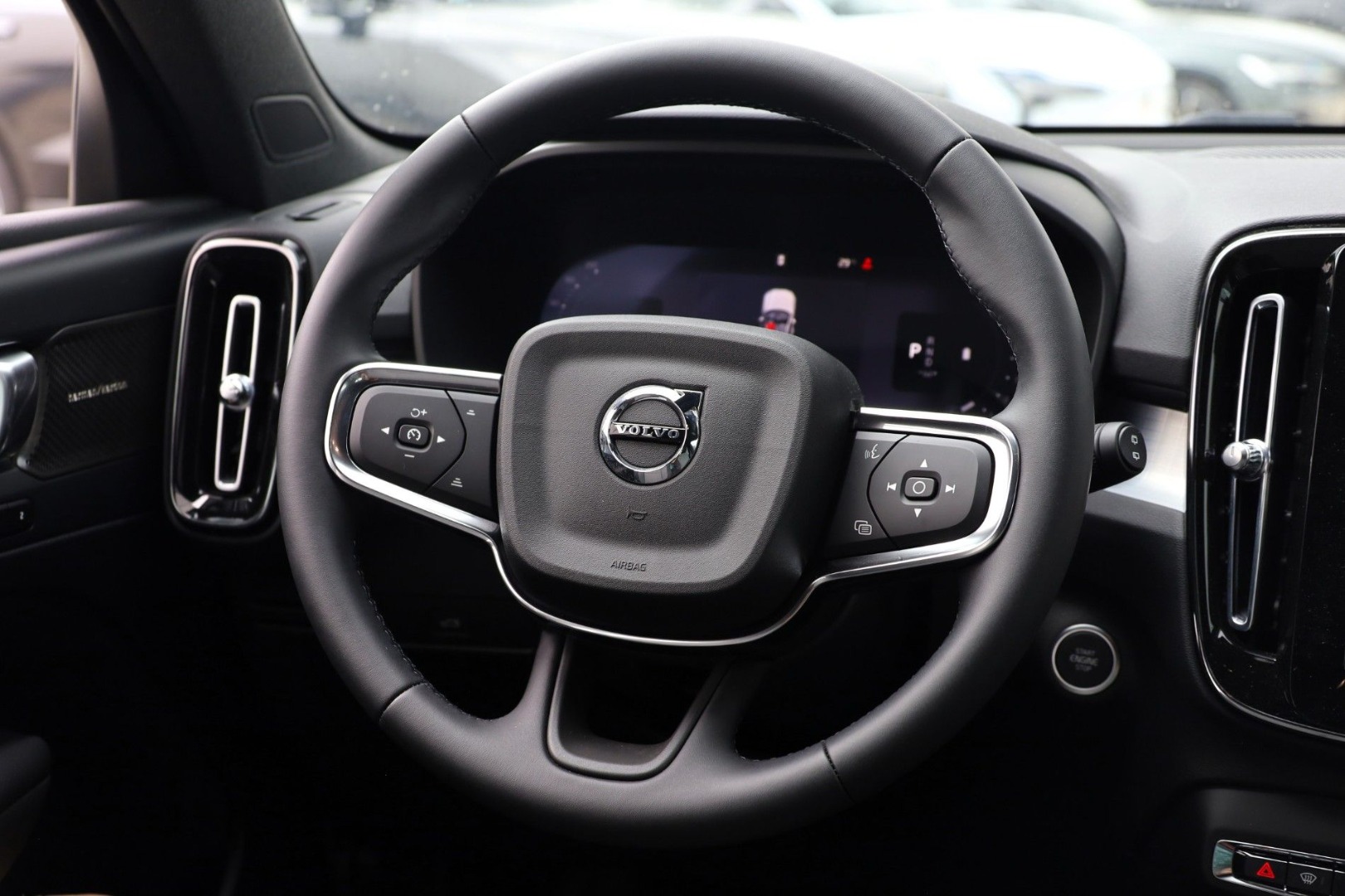 XC40 B3 Hybrid Gasolina Plus Dark