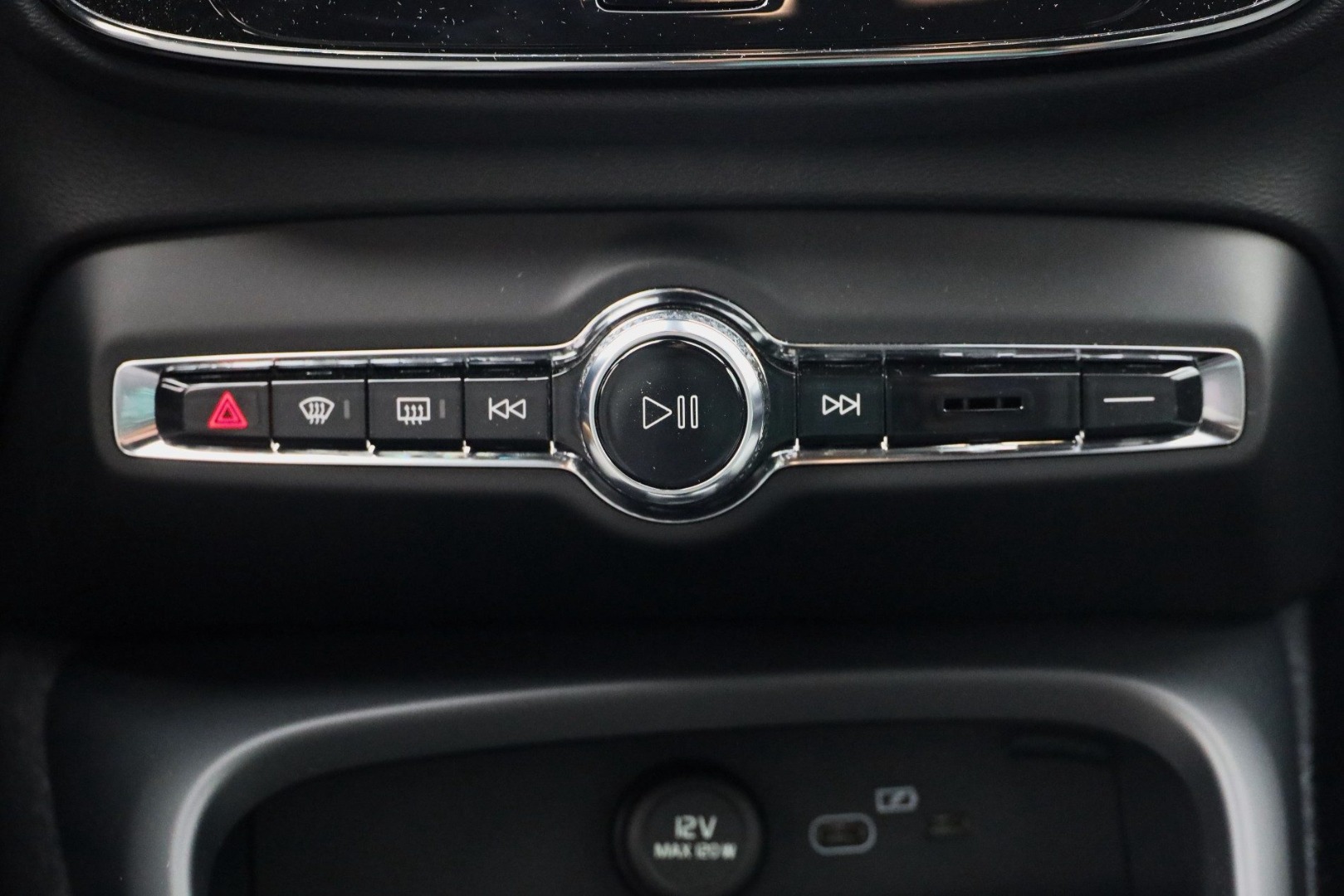 XC40 B3 Hybrid Gasolina Plus Dark