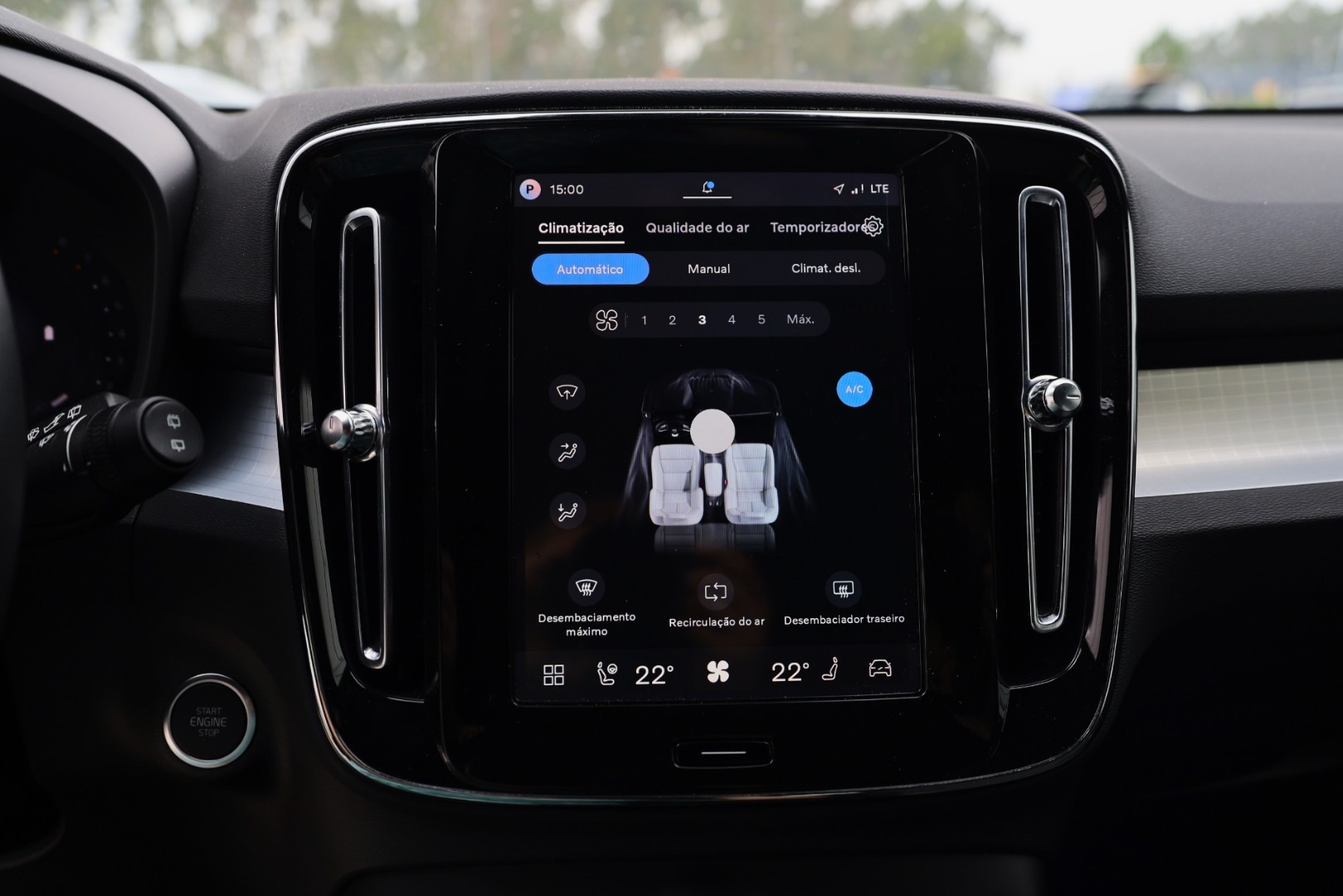 XC40 B3 Hybrid Gasolina Plus Dark