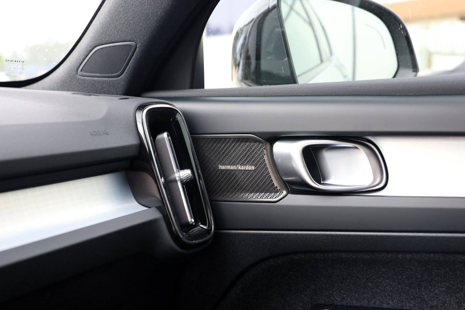 XC40 B3 Hybrid Gasolina Plus Dark