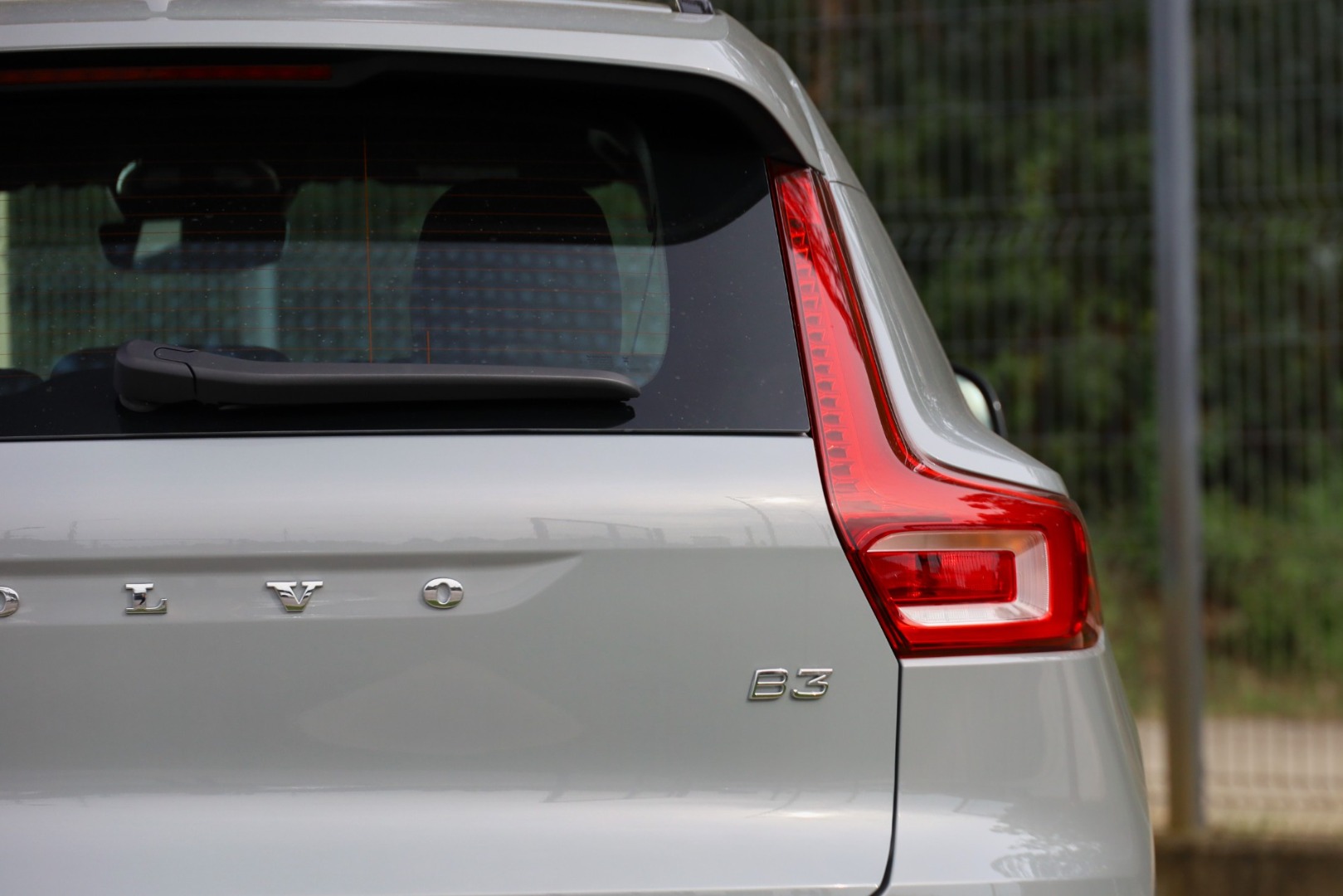 XC40 B3 Hybrid Gasolina Plus Dark