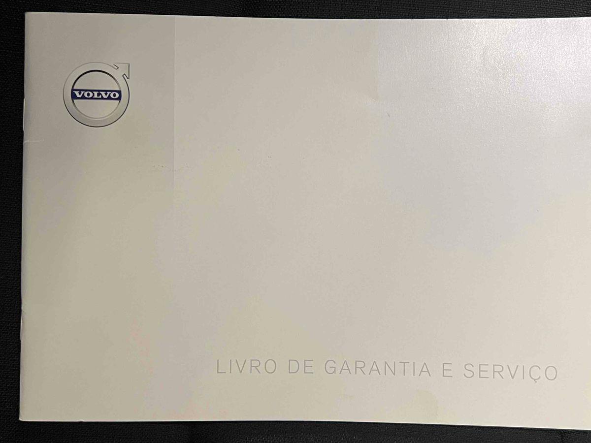 XC40 B3 Hybrid Gasolina Plus Dark