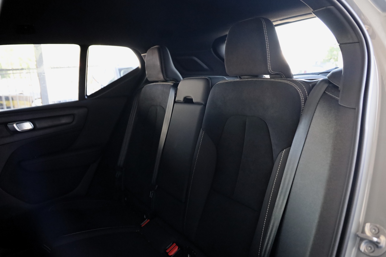 XC40 B3 Hybrid Gasolina Plus Dark