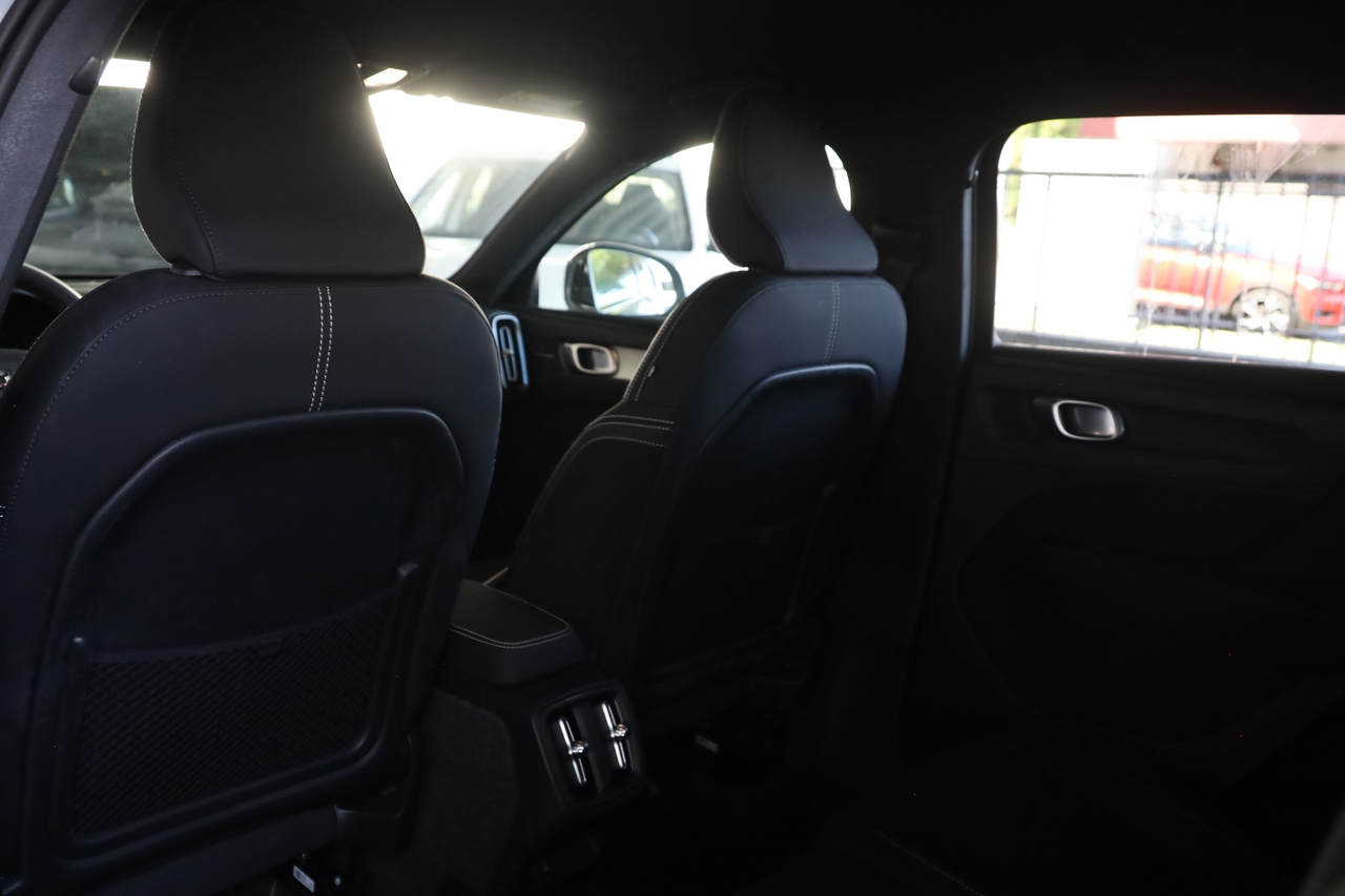 XC40 B3 Hybrid Gasolina Plus Dark
