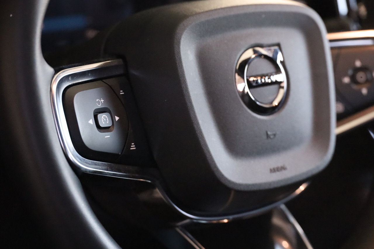 XC40 B3 Hybrid Gasolina Plus Dark