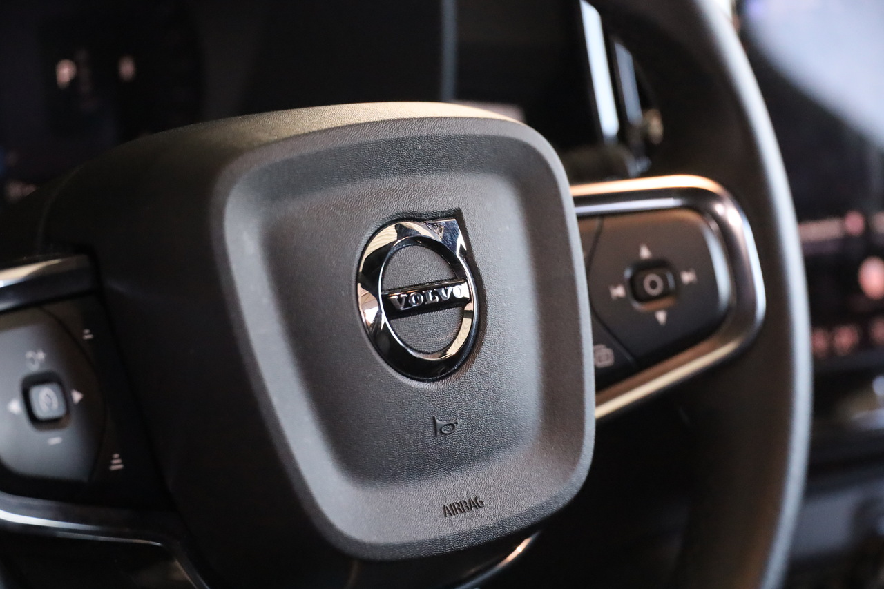 XC40 B3 Hybrid Gasolina Plus Dark