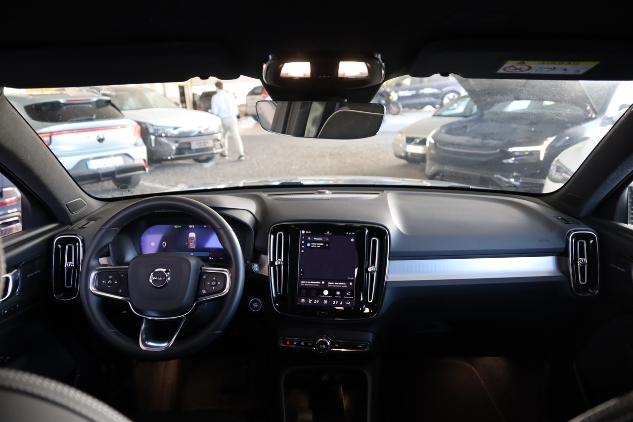 XC40 B3 Hybrid Gasolina Plus Dark