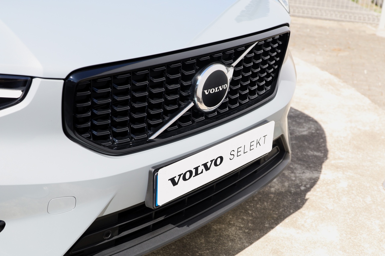 XC40 B3 Hybrid Gasolina Plus Dark