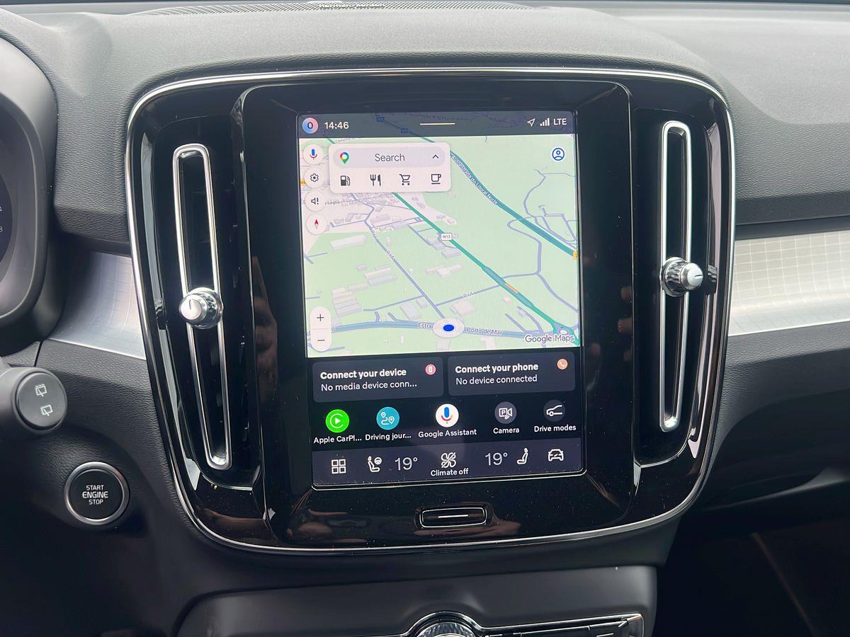 XC40 B3 Hybrid Gasolina Plus Dark