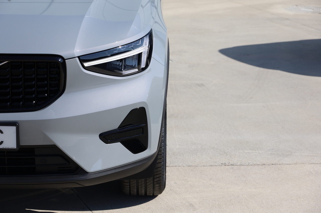 XC40 B3 Hybrid Gasolina Plus Dark