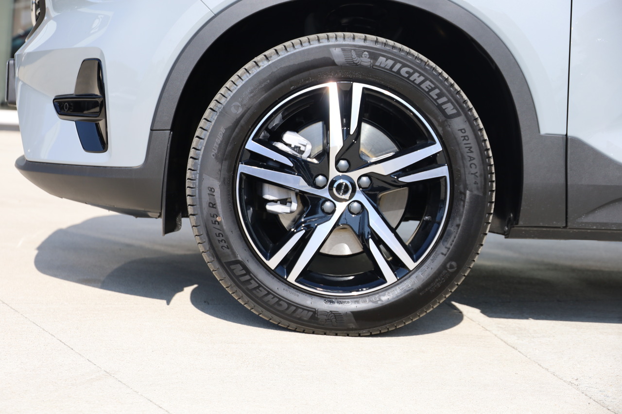 XC40 B3 Hybrid Gasolina Plus Dark