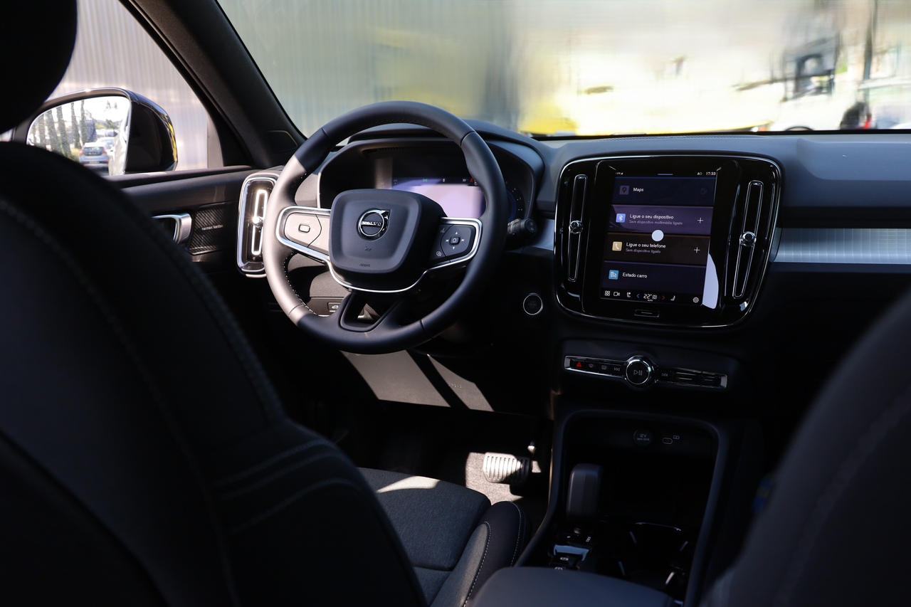 XC40 B3 Hybrid Gasolina Plus Dark
