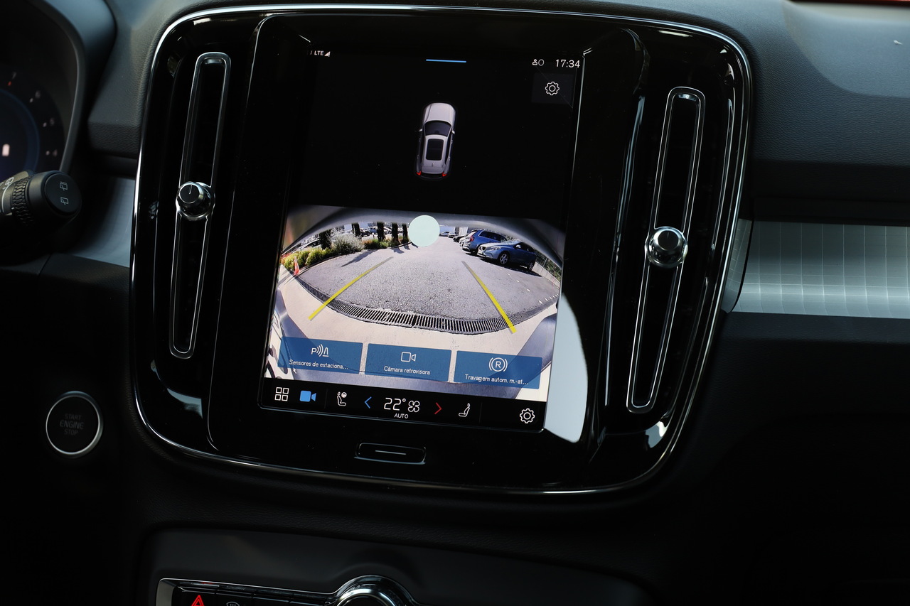 XC40 B3 Hybrid Gasolina Plus Dark