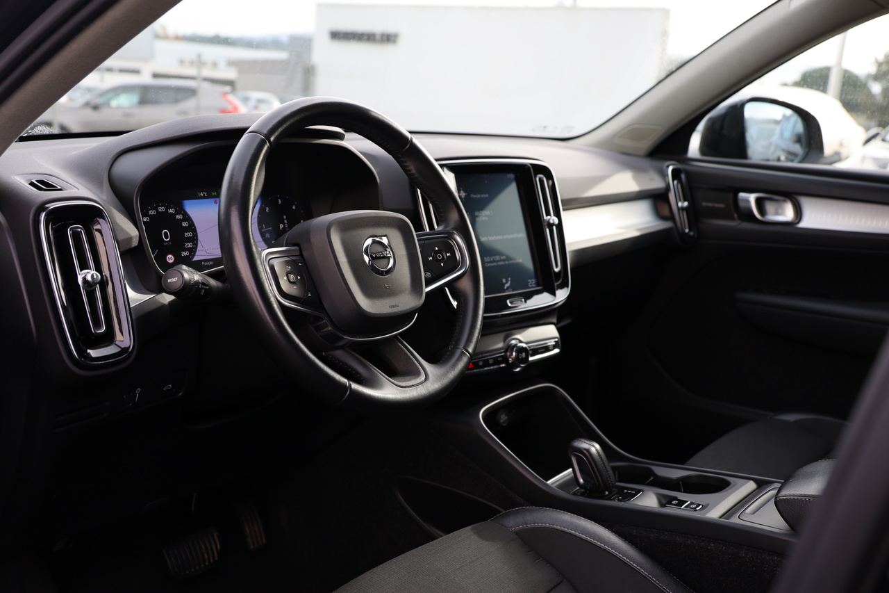 XC40 D3 Momentum Geart.