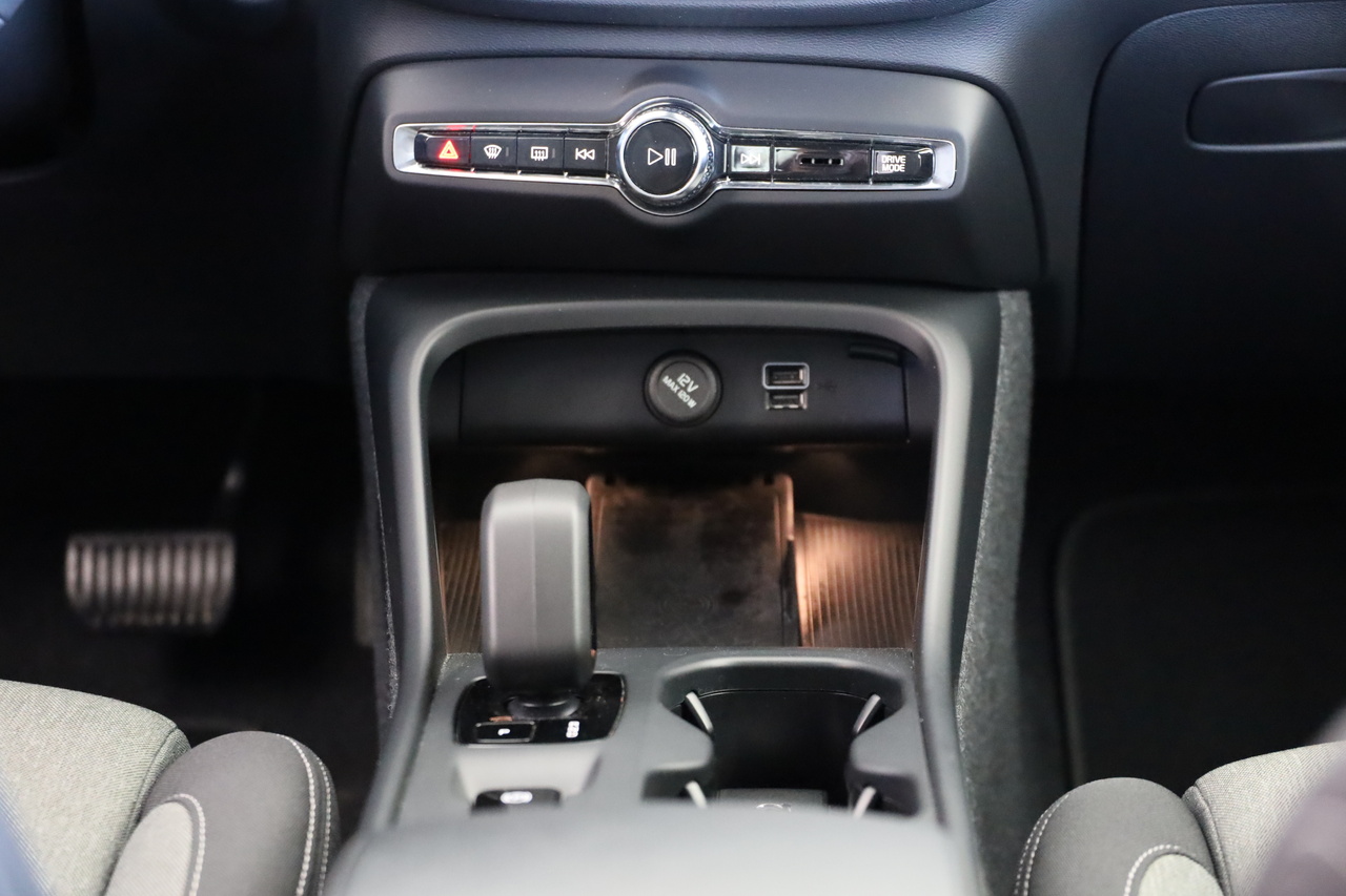 XC40 T2 Core Geart. 8V