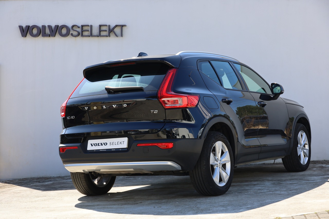 XC40 T2 Core Geart. 8V