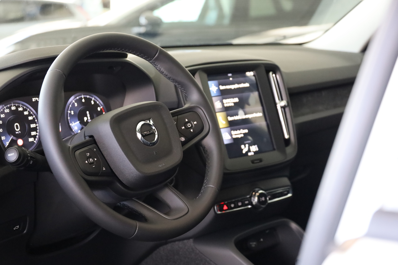 XC40 T2  Essential Geart.