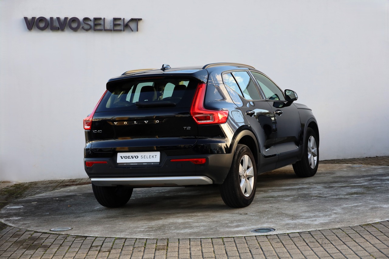 XC40 T2 Essential 