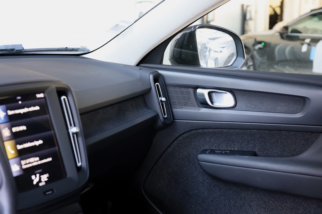 XC40 T2 Essential 