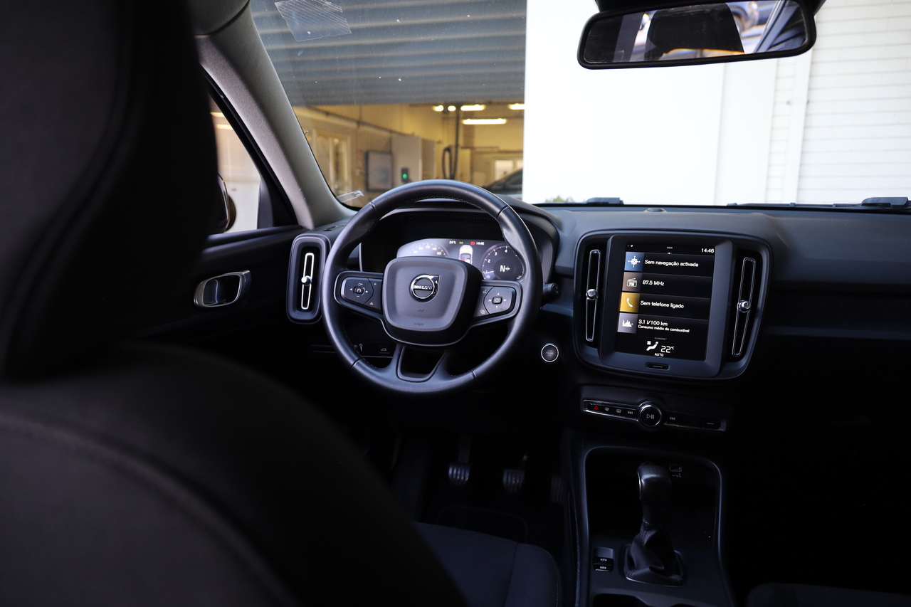 XC40 T2 Essential 