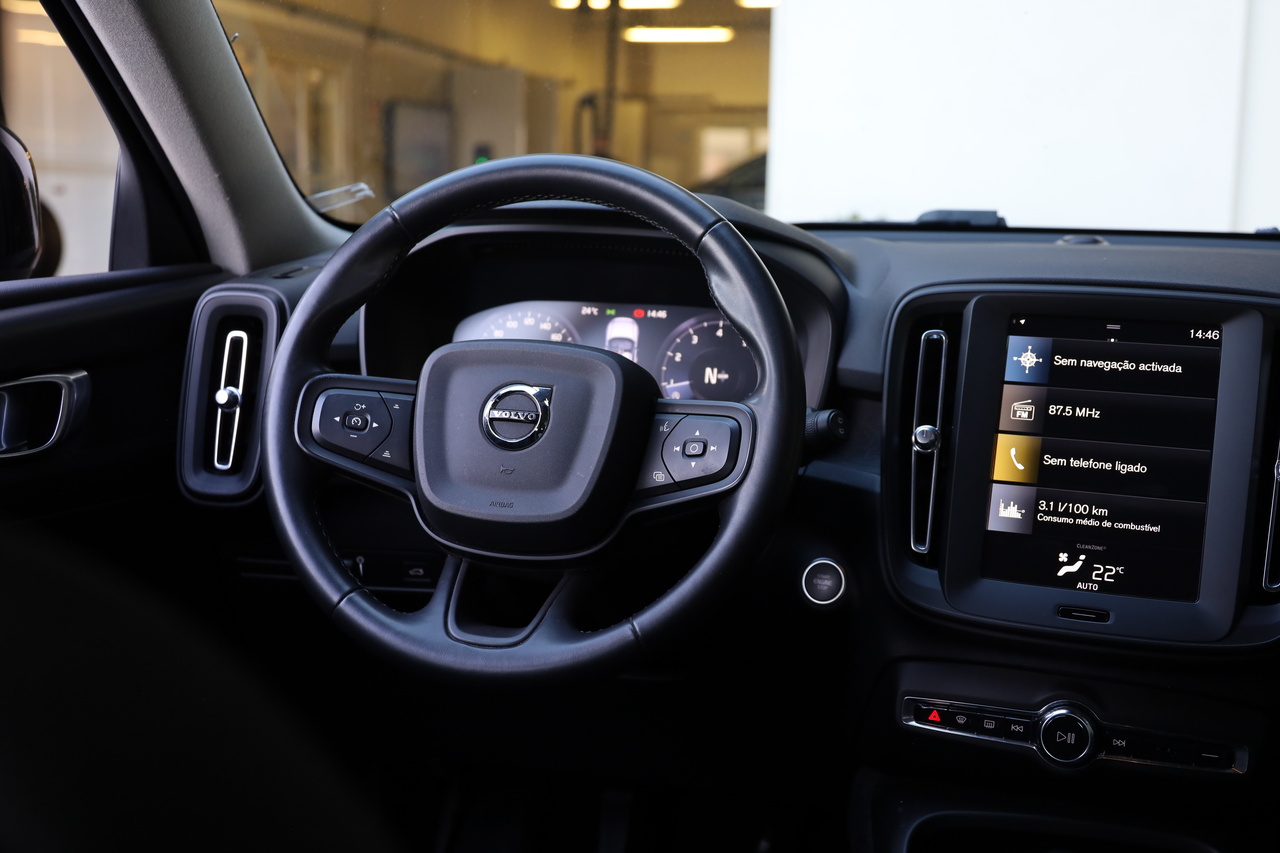 XC40 T2 Essential 