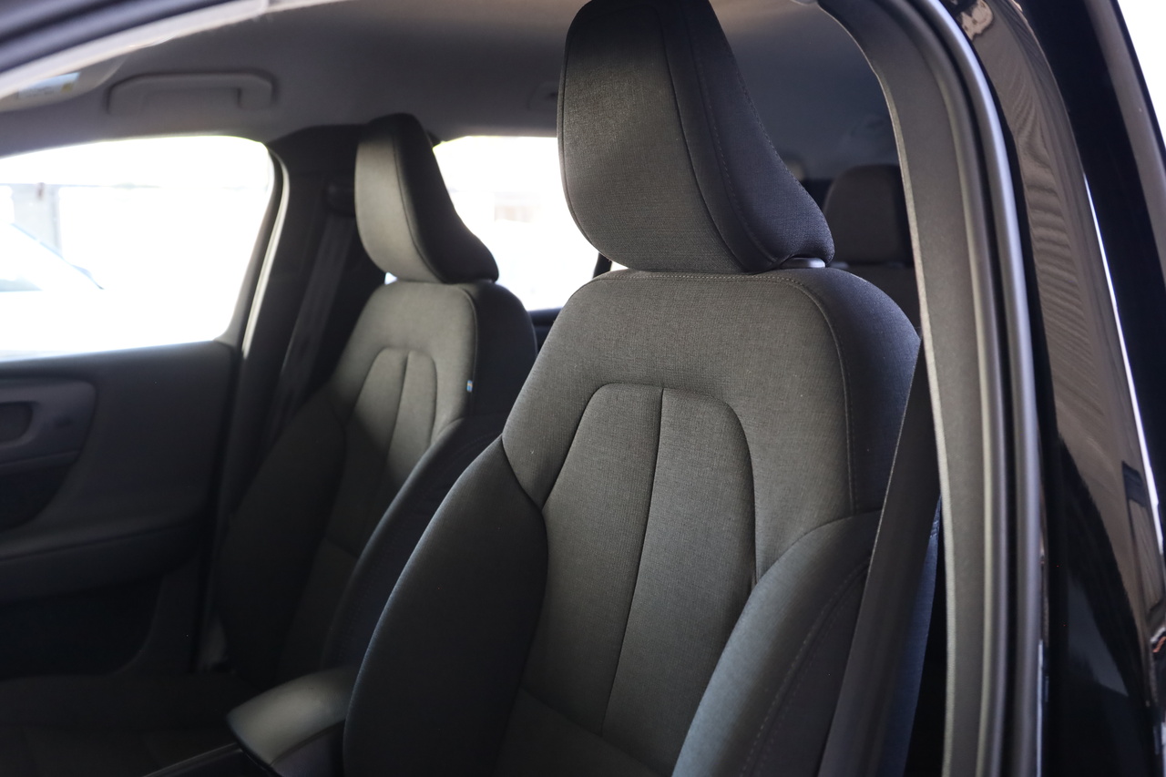 XC40 T2 Momentum Core
