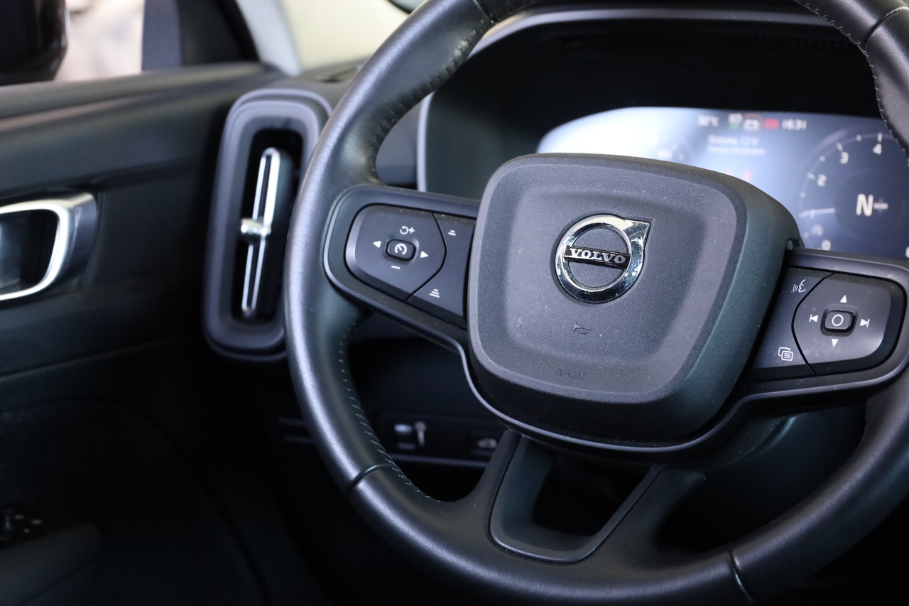 XC40 T2 Momentum Core