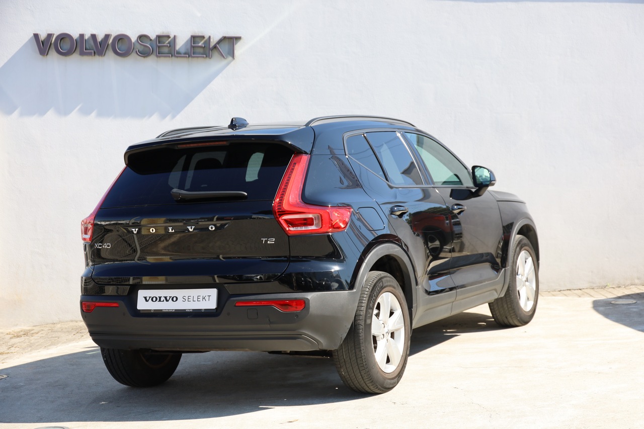 XC40 T2 Momentum Core