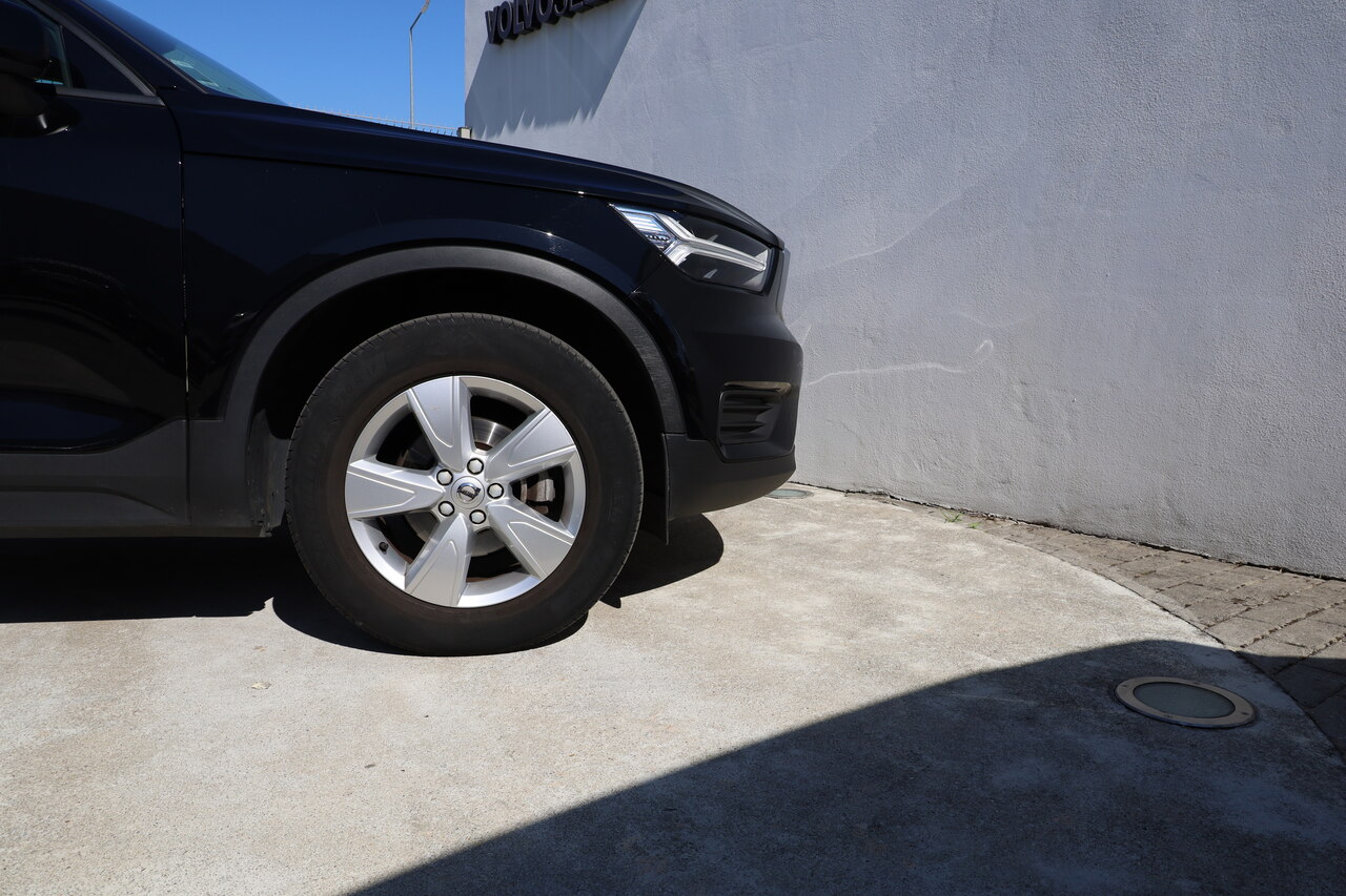 XC40 T2 Momentum Core