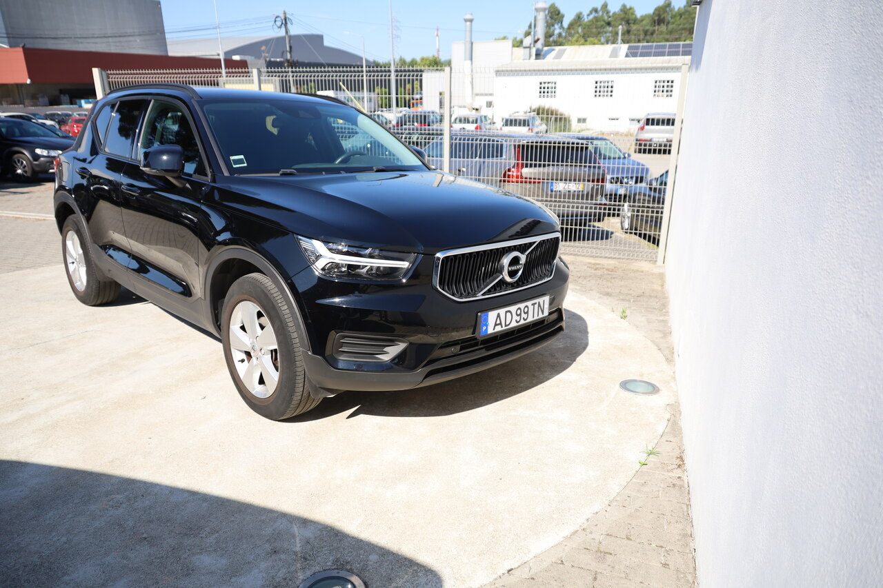 XC40 T2 Momentum Core