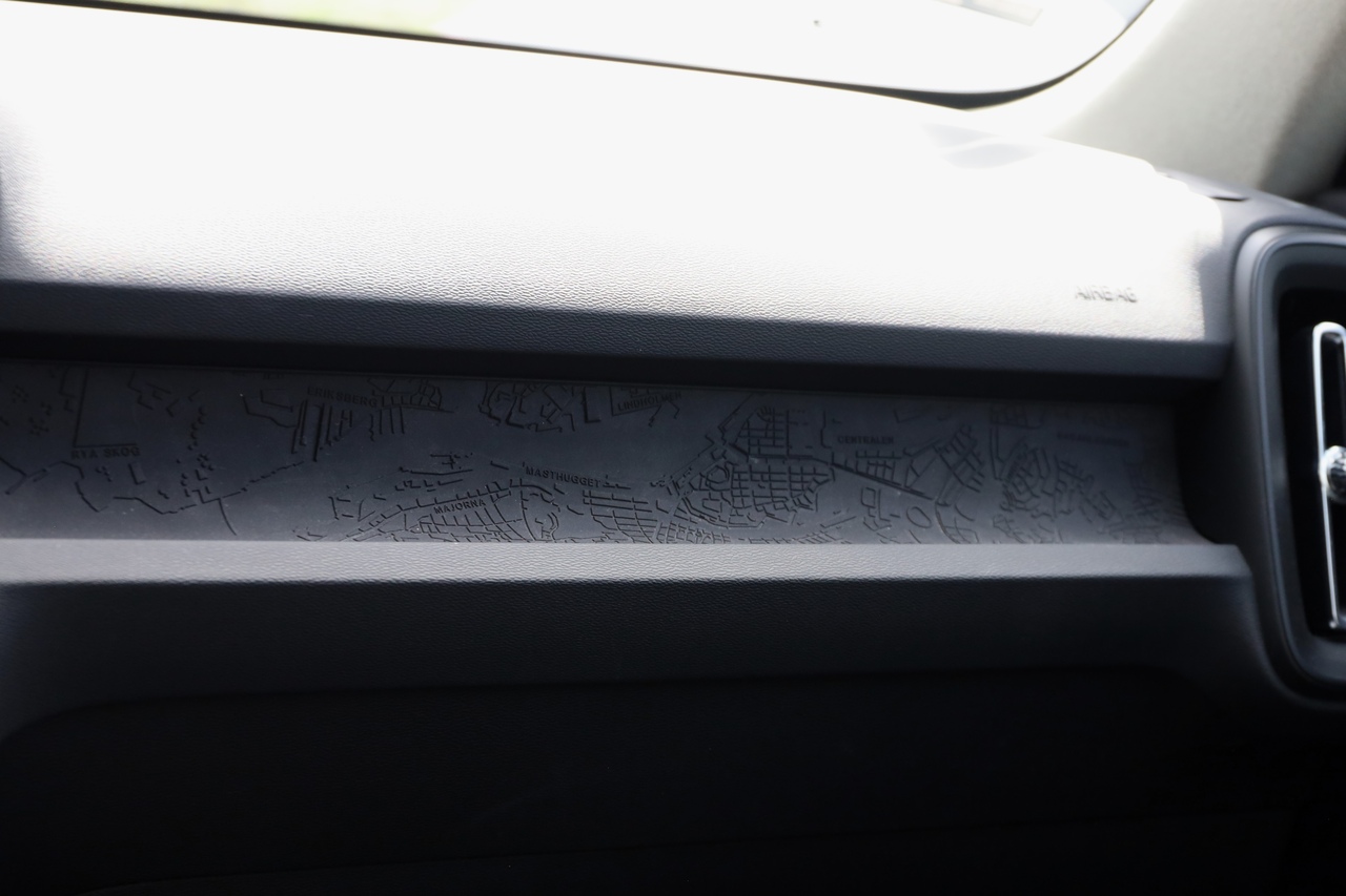 XC40 T2 Momentum Core