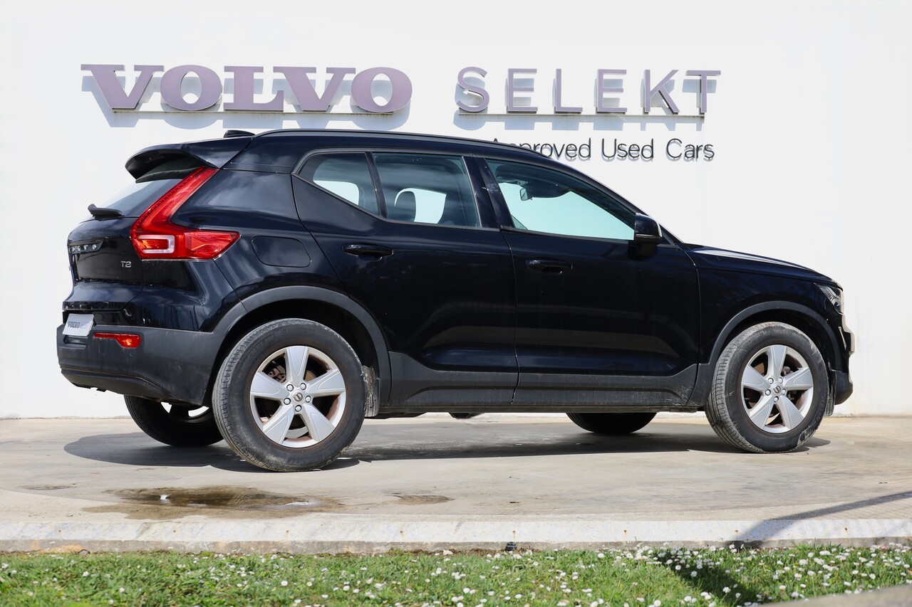 XC40 T2 Momentum Core