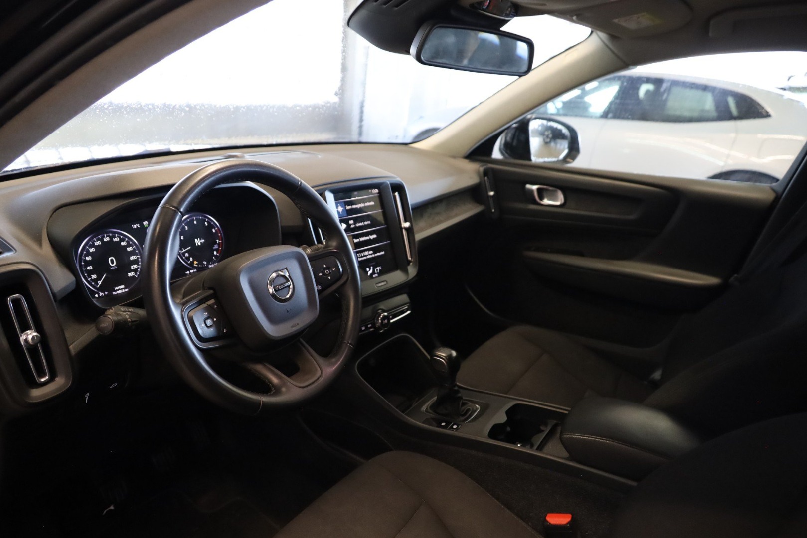 XC40 T2 Momentum Core