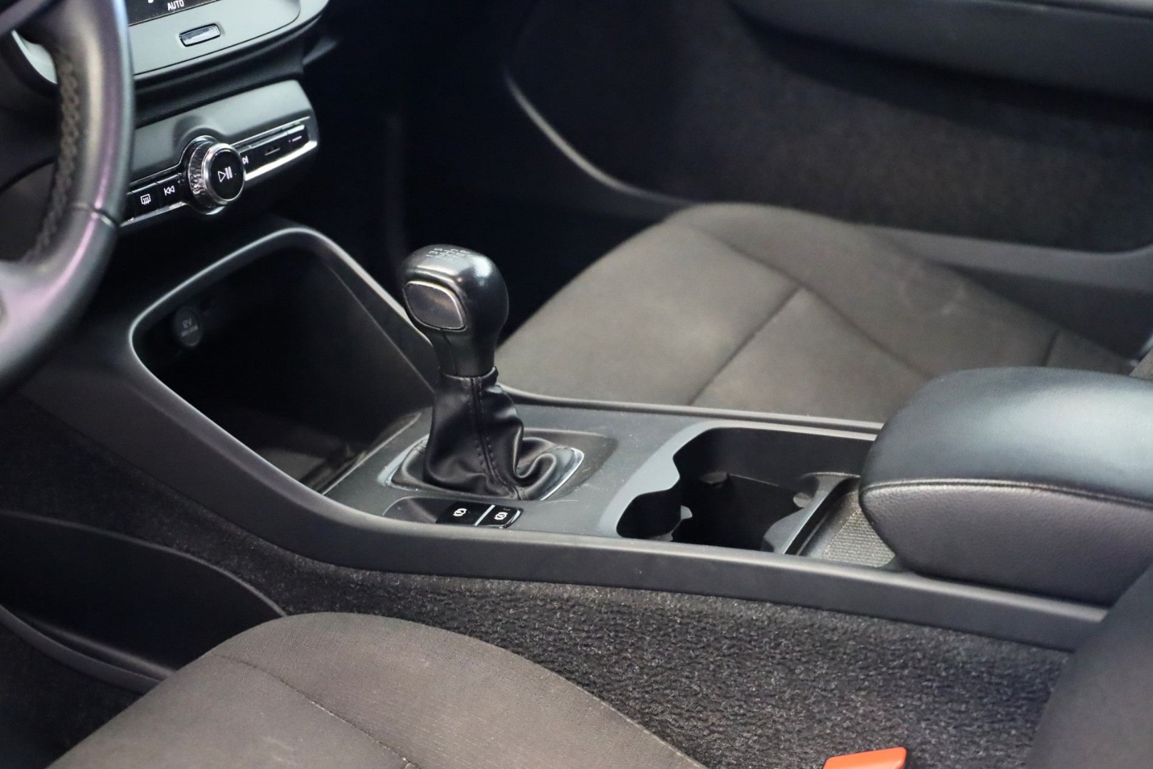 XC40 T2 Momentum Core