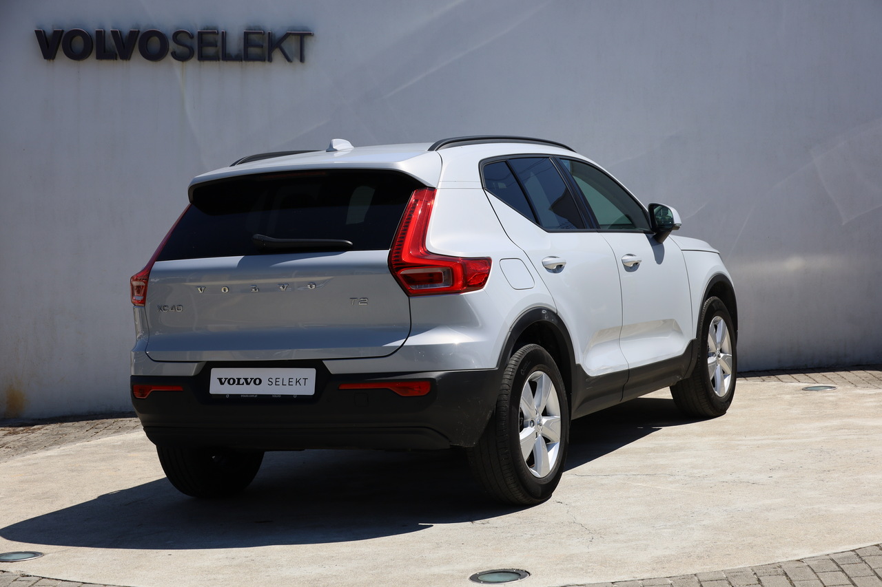 XC40 T2 Momentum Core