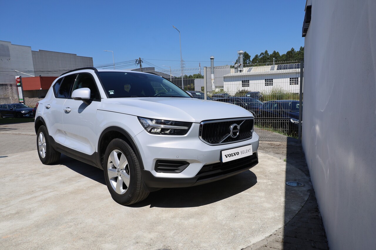 XC40 T2 Momentum Core