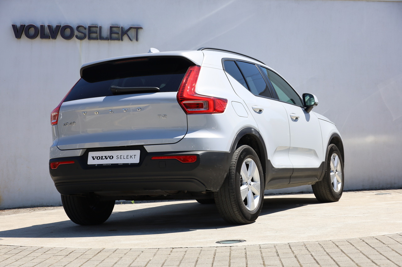 XC40 T2 Momentum Core