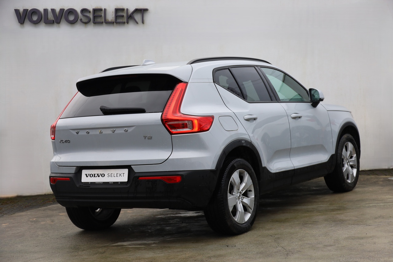 XC40 T2 Momentum Core